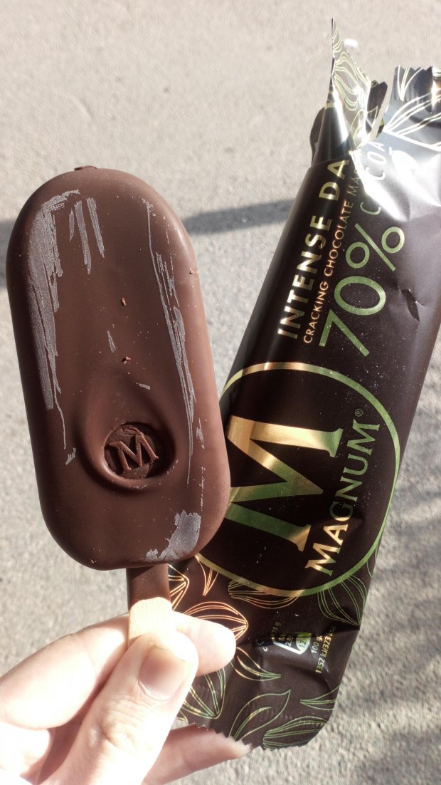 Måndagsglassen! - Magnum Intense dark