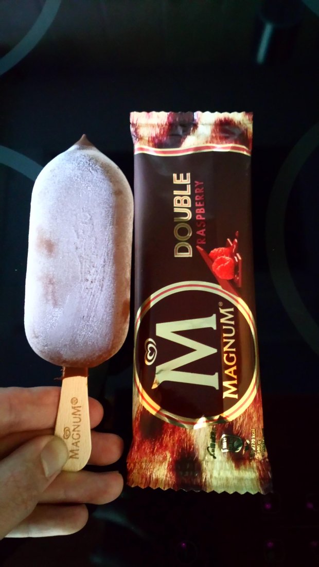 Måndagsglassen! - Magnum Double raspberry (Säsongsavslutning)