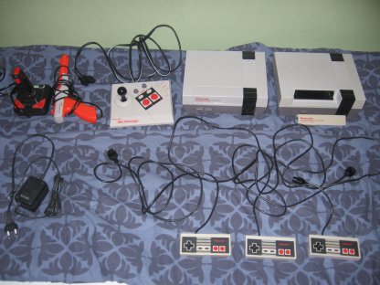 NES och massor av tillbehör för 150kr